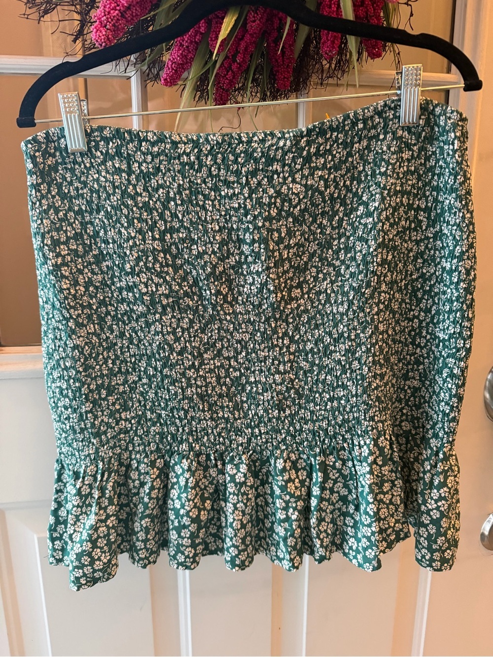 NWOT Divided H&M Green Mini Skirt with White Floral Ruffle